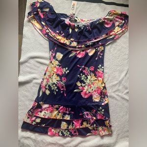 NEW Cute summer dress off the shoulder sleeves